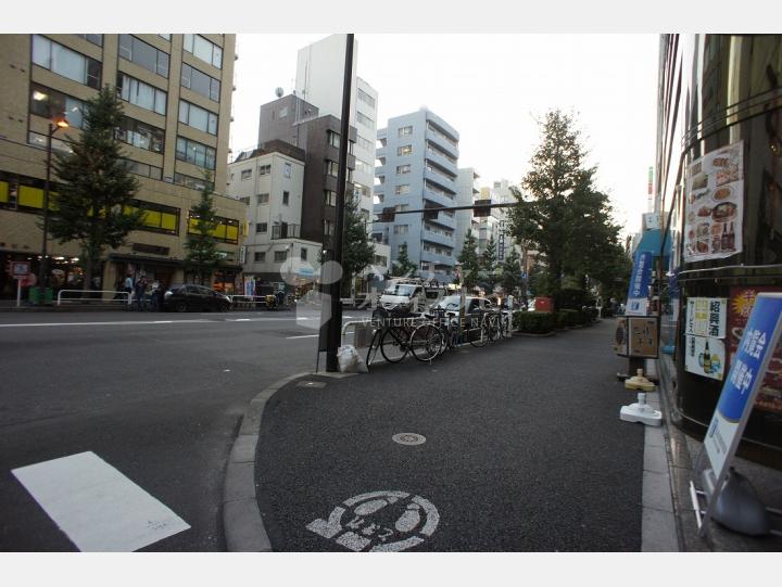 前面道路【プロステック秋葉原】