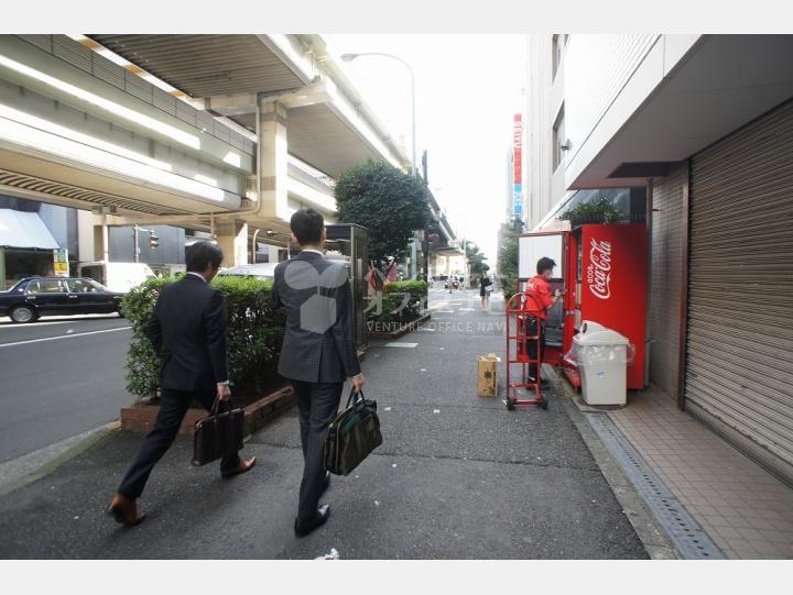 前面道路【東栄ビル】