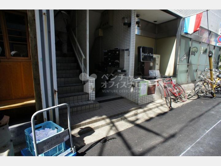 入口【喜楽ビル】