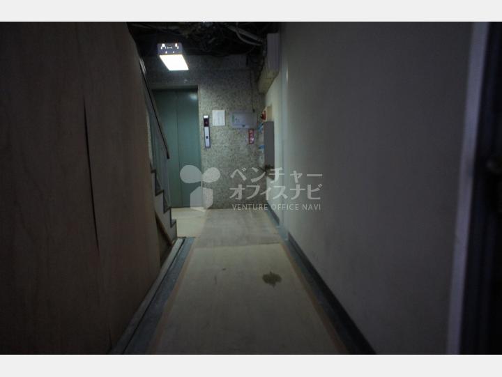 共用部通路【井門八重洲ビル】