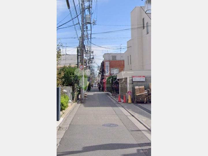 【前面道路】ユーコート上北沢