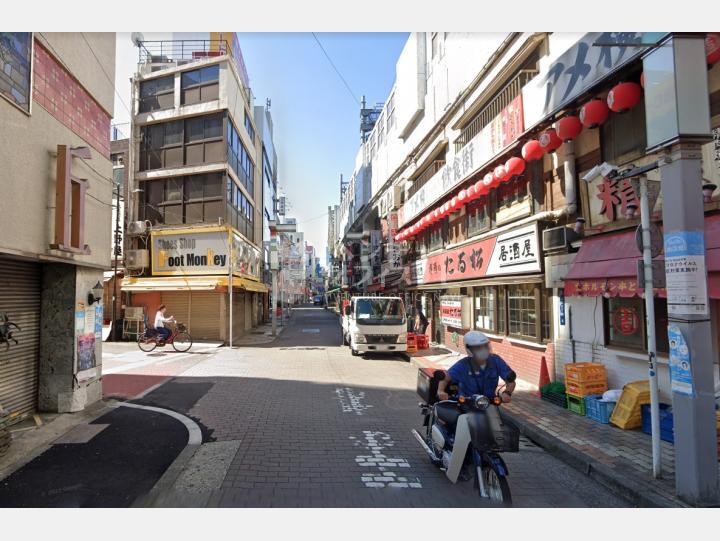 【前面道路】アメ横ガード下