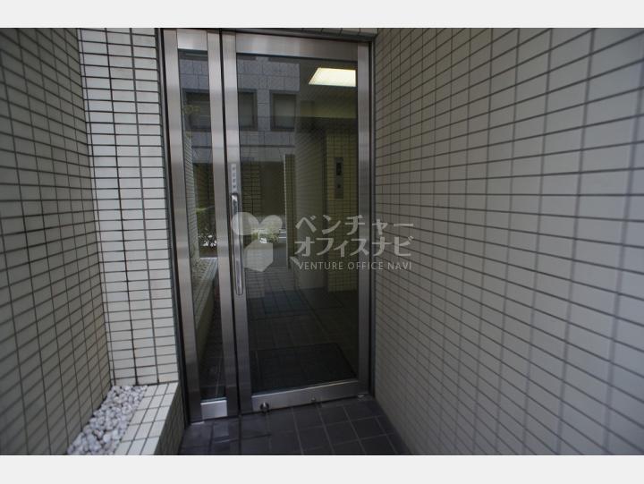 入口　【麹町保坂ビル】