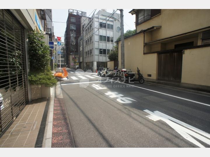 物件前の通り【浜町落合ビル】