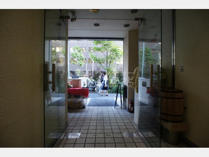 入口【トライエム大手町ビル】