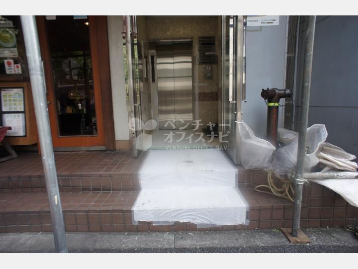 入口【岩本町１９４ビル】