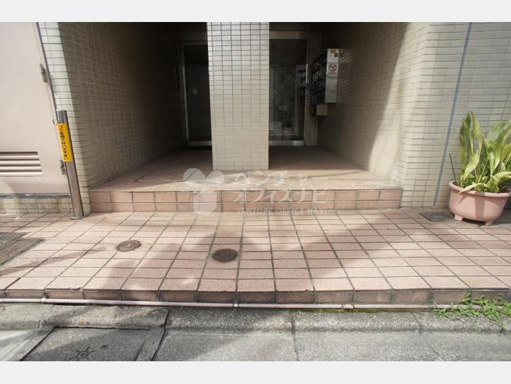 入口【リテーラ中目黒】