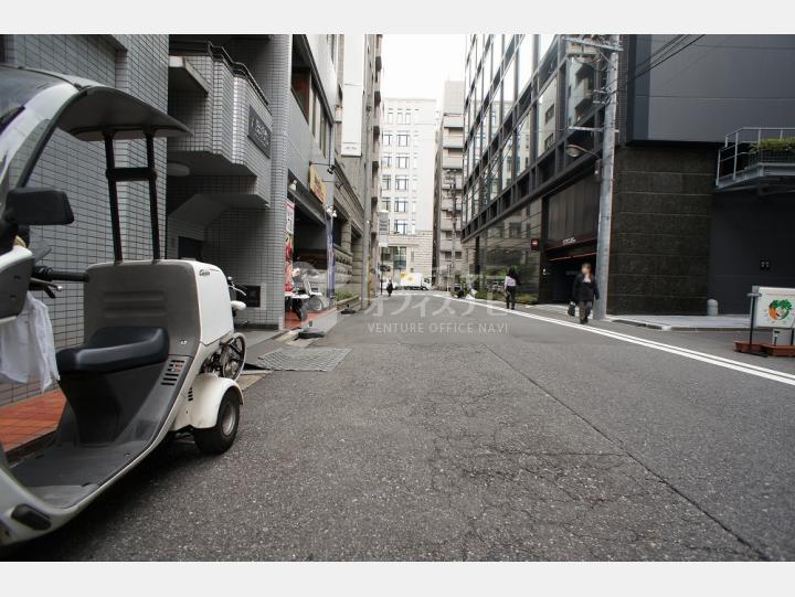 前面道路【西秋ビル】