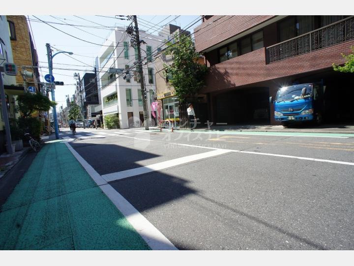 前面道路【臼井ビル】
