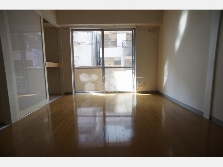 室内 SOHOマンション 【三信マンション】