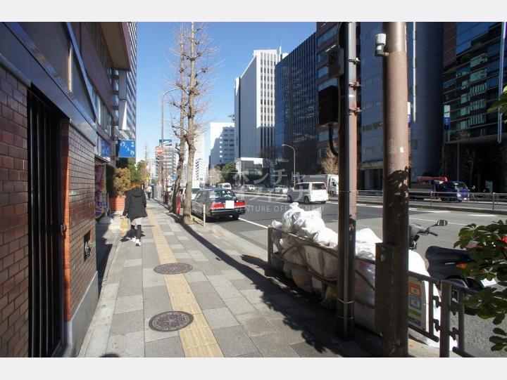前面道路【ハイライフ第２三田】