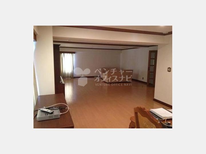 部屋5・駐車場込み・角部屋【白金台水木ホーム】