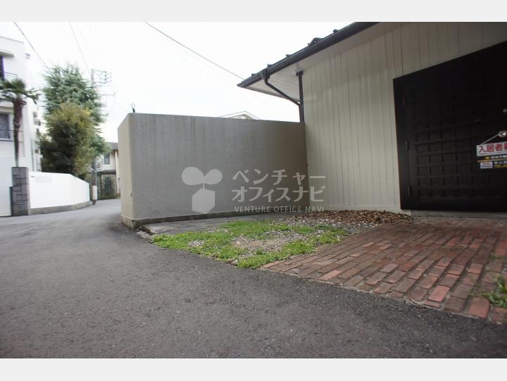 入口周辺【南麻布5丁目戸建】