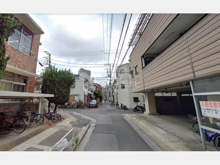 【前面道路】三河屋ビル