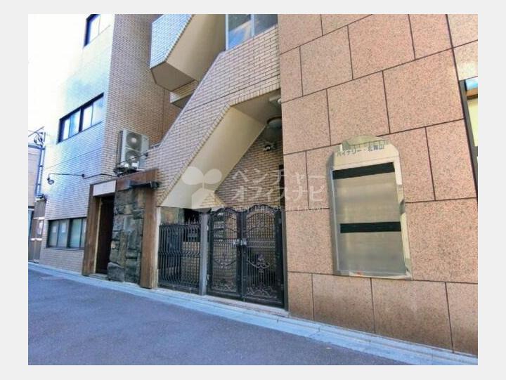 外観　【バイナリー・北青山】