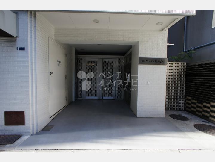 エントランス 綺麗に改修されています 【浦MKYエビスビル】