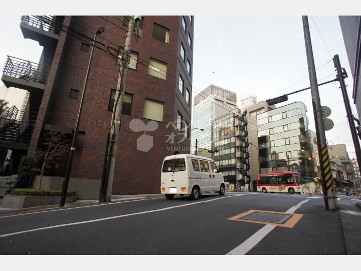 前面道路【シャトレ恵比寿】