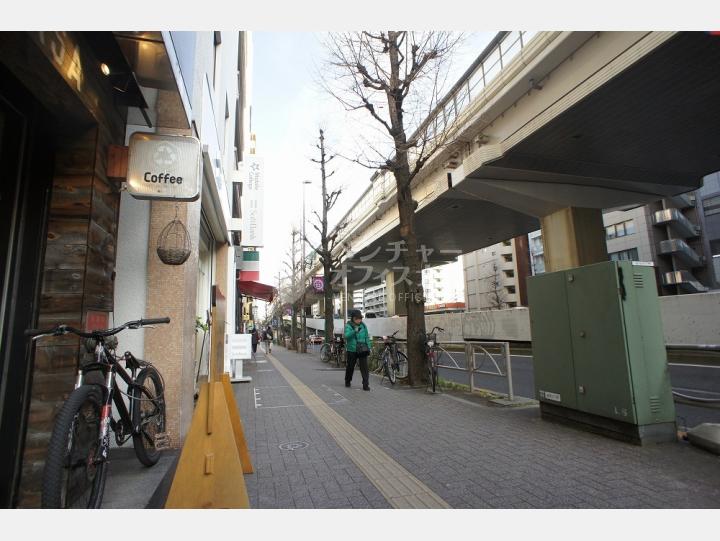 前面道路【浜中ビル笹塚】