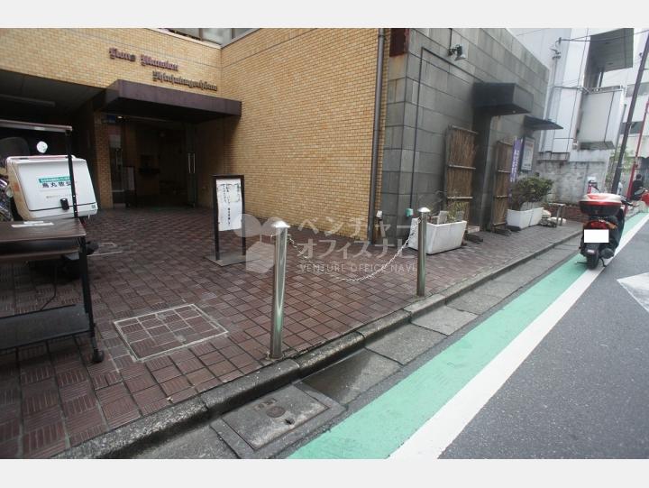 入口【ライオンズマンション新宿５丁目】