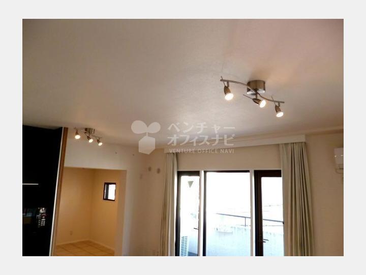 ３０９照明【南平台サニーハイツ】