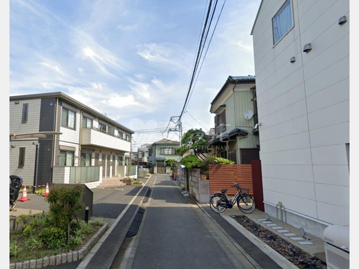 【前面道路】MaisonNeko