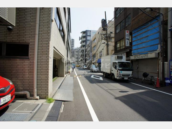 建物前の通り【丸栄ビル】