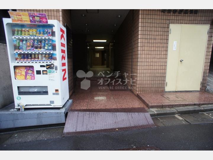 入口 【タカセビル別館】