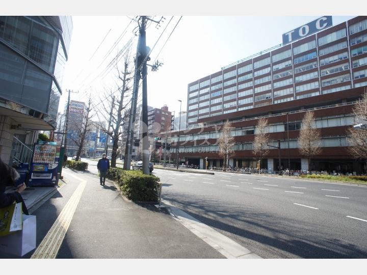 ビルの前の通り【カーニープレイス五反田】