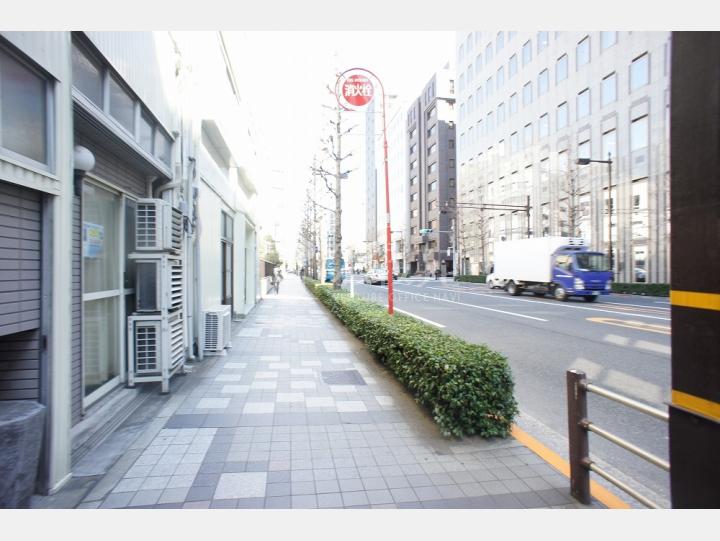 物件前通り【小松ビル】