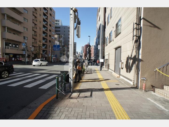 前面道路【島忠ビル】