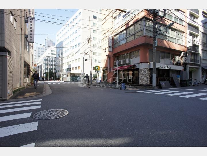 物件前通り【穎川ビル】