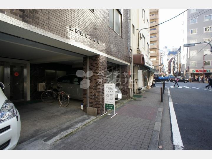 入口周辺【東西館ビル本館】