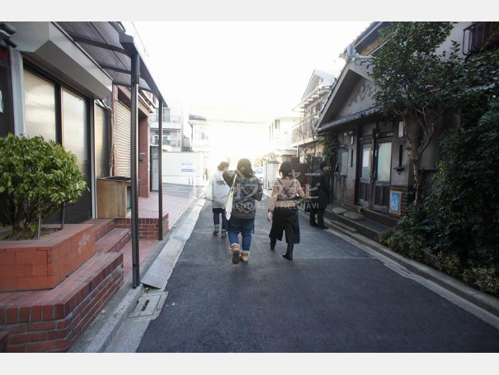 周辺道路 【エル・アルカサル鶯谷】
