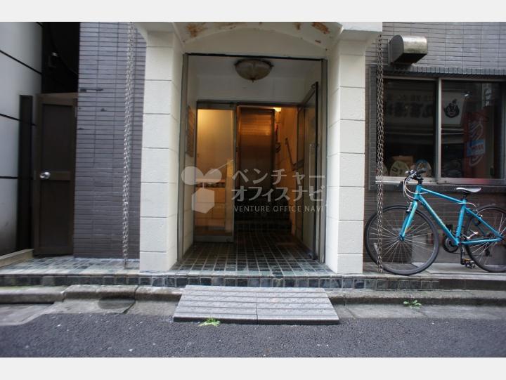 入口【保坂神田ビル】