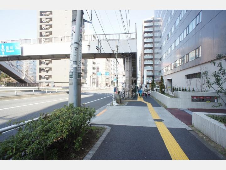 ビルの前の通り【五反田高砂ビル】