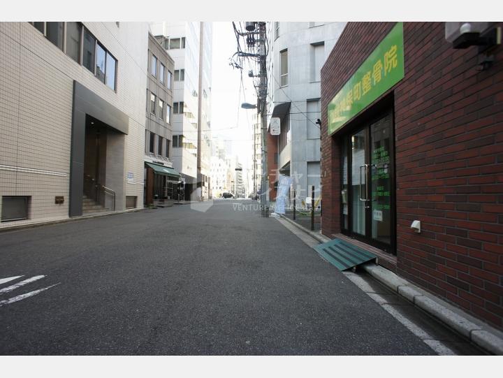 ビル前面道路【安田神保町マンション】