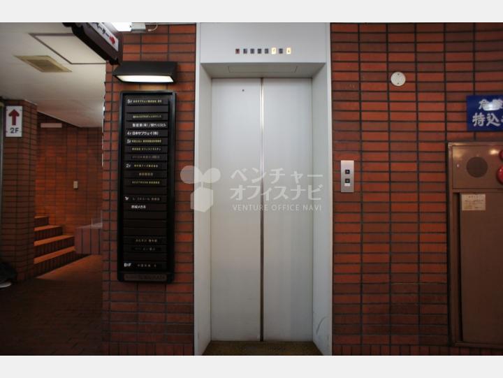 エレベーター【赤坂フローラルプラザビル】