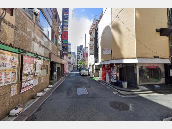 【前面道路】上野サンシャインビル