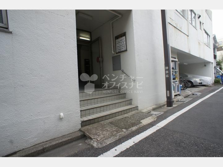 入口【小松ビル】