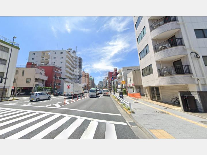 【前面道路】安藤ビル