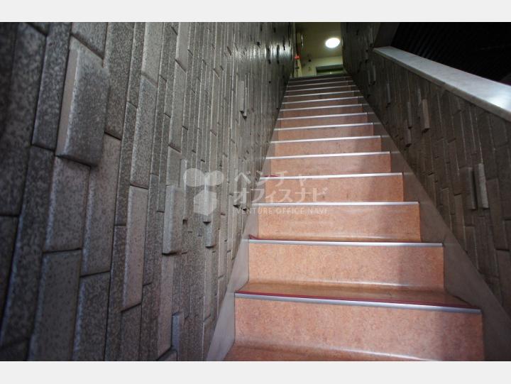 階段【中部電材ビル】