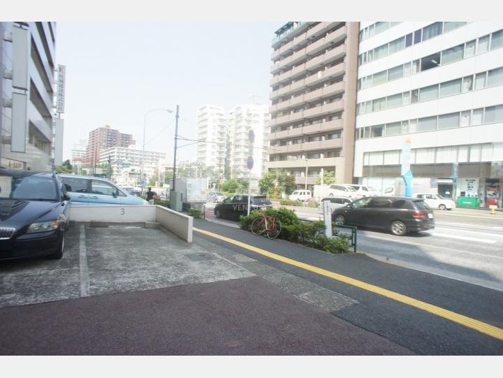 物件前の通り【メゾンドール高田馬場】