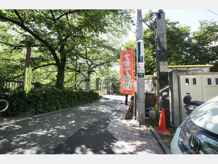 前面道路【SACREPIECE】