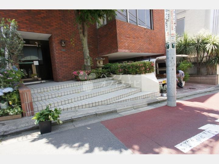 入口【串山マンション】