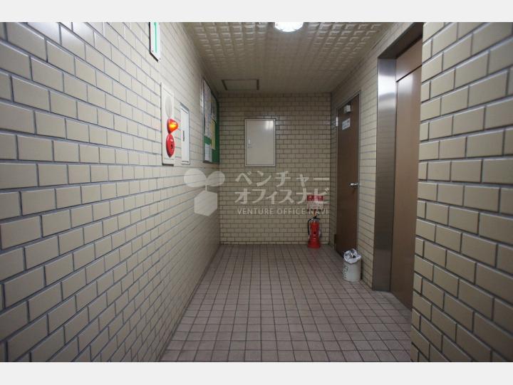 共用部通路　【大和ビル】