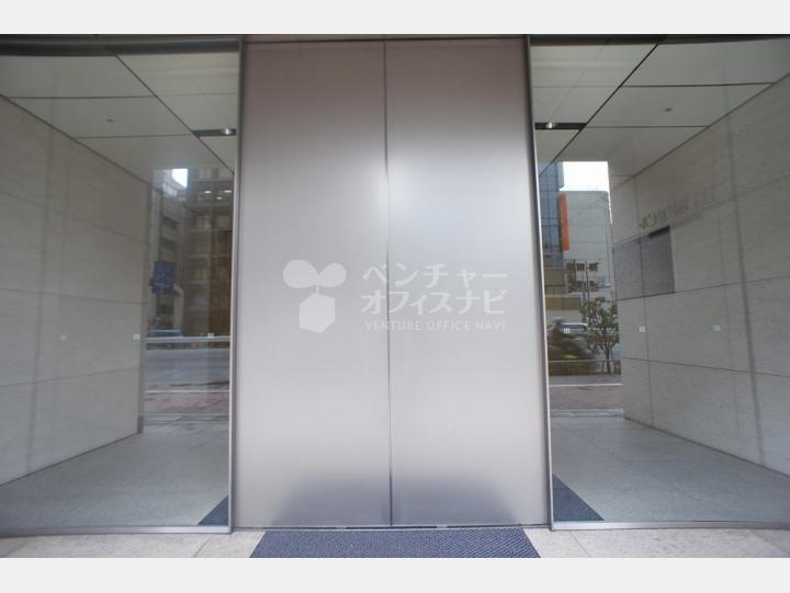 入口ドア【日土地銀座ビル】