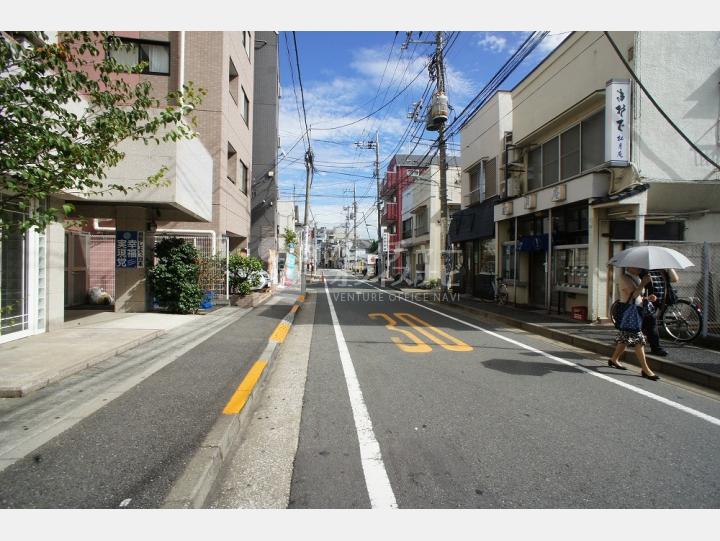 前面道路【戸越公園駅前ビルC棟】