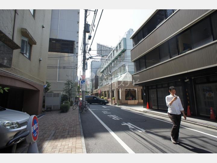 周辺道路　【デュオ・スカーラ新宿】