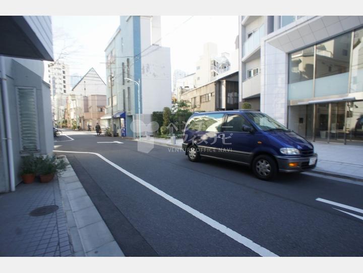 前面道路【サンハウス橋山】