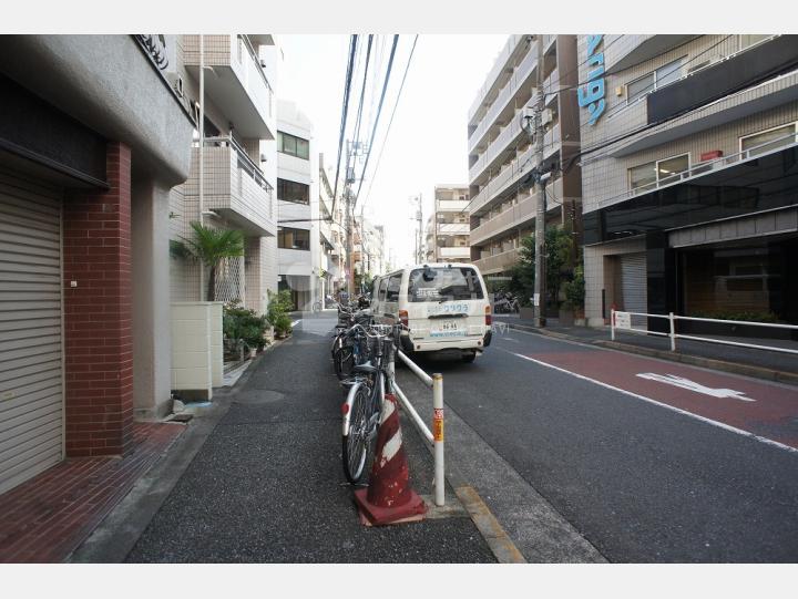 物件前の通り【サン北新宿】